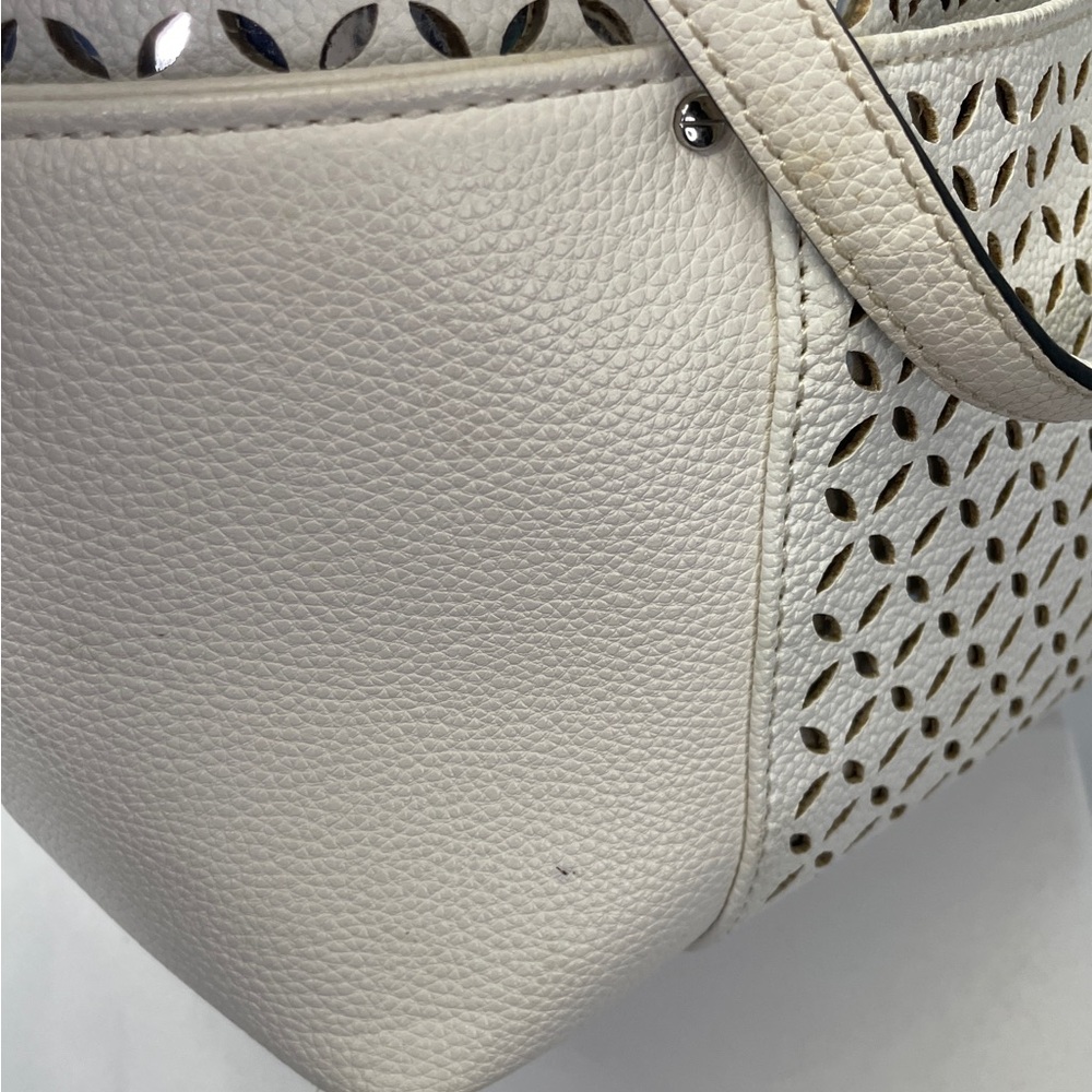 Dana Buchman White Laser-Cut Tote Bag - Picture 15 of 16